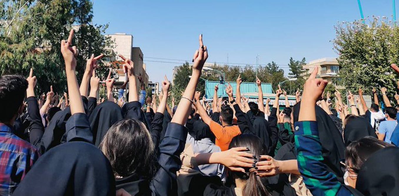 Iran: ‘hijab’ protests challenge legitimacy of Islamic Republic