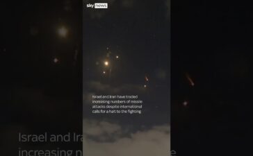Explosions and interceptions over Tel Aviv in latest Iranian missile attack