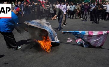 Protesters in Tehran chant ‘death to Israel and America’