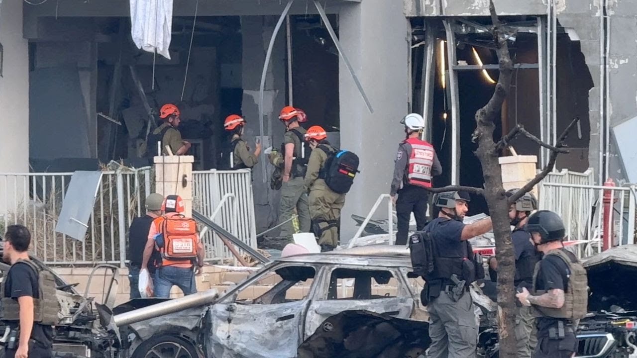 Israel emergency services respond to new Iranian missile barrage
