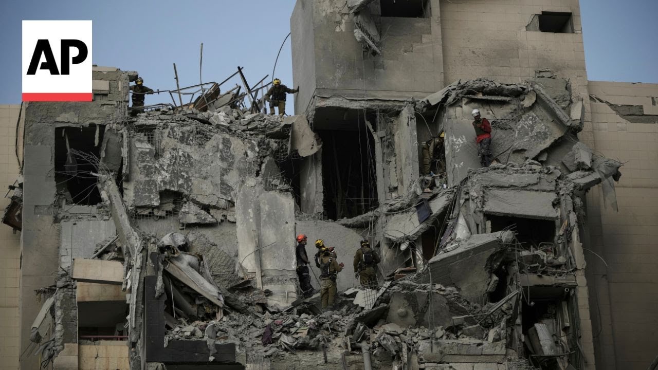 Iran missile strikes kill 4 in southern Israel as ceasefire deadline is reached